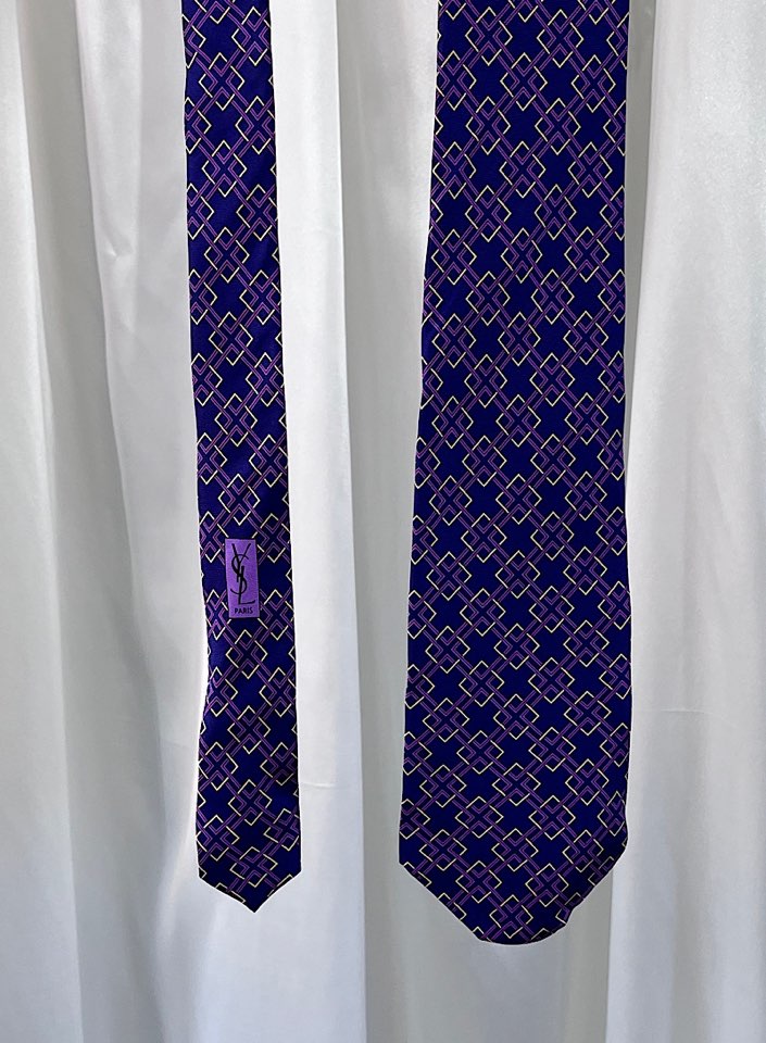 YVESSAINTLAURENT silk neck tie (made in Italy)