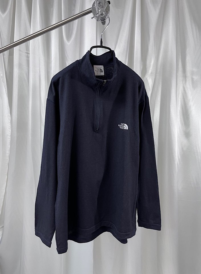 The north face top (M)