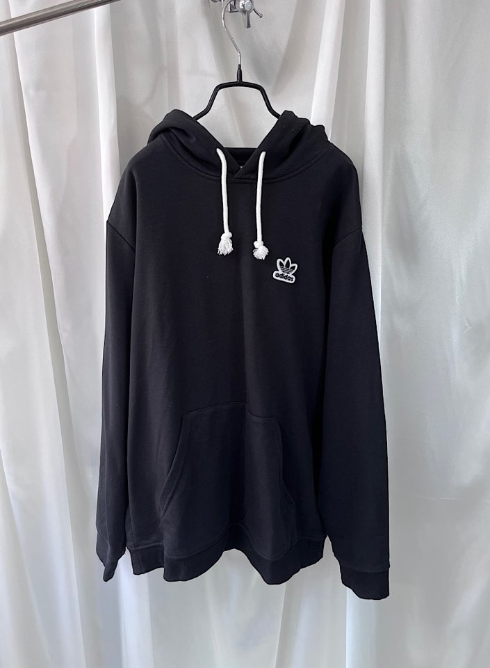 adidas hoodie (XL)