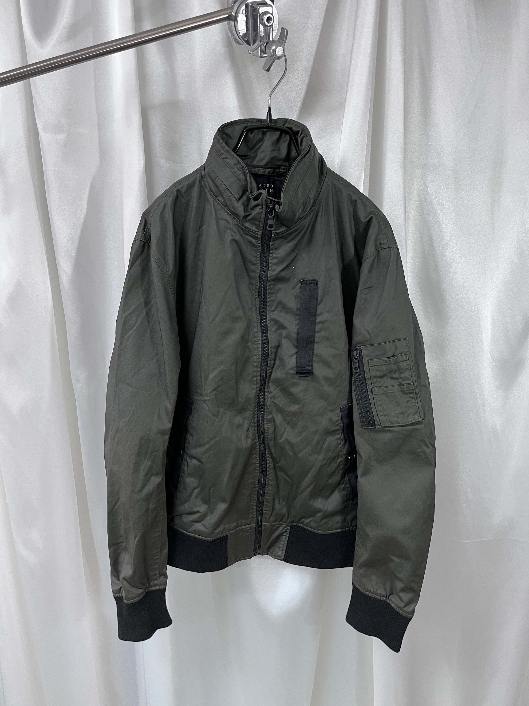 uniqlo coated jacket (L)