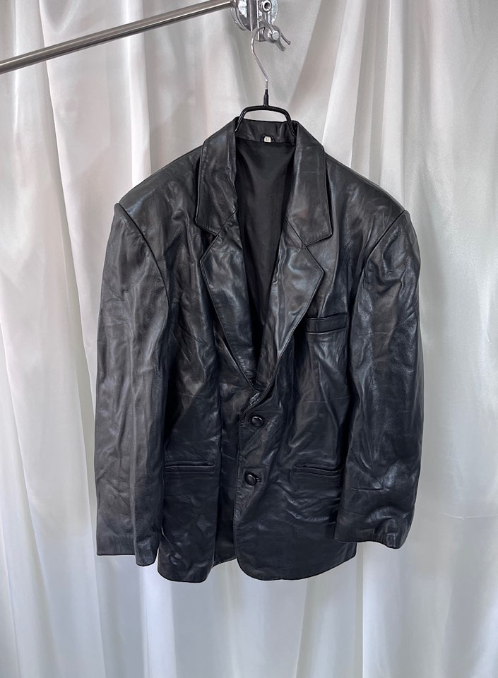 vintage leather jacket (XL)