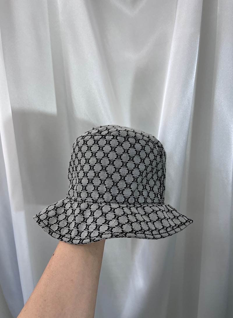 CELINE hat  (made in Italy) (m)