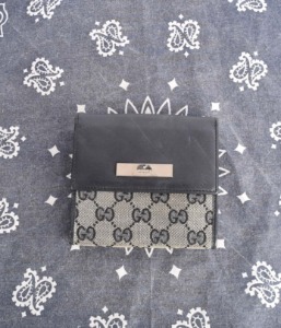 GUCCI leather wallet (made in Italy)