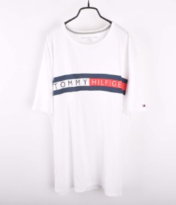 TOMMY HILFIGER 1/2 T-shirt (XL)