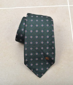 Burberrys silk neck tie (made in Italy)
