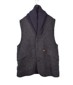 UNRIVALED wool vest
