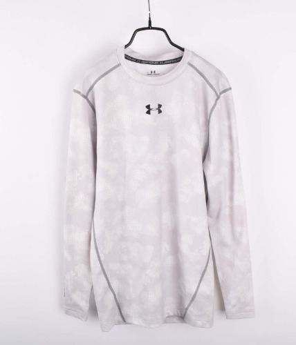 UNDER ARMOUR top (L)