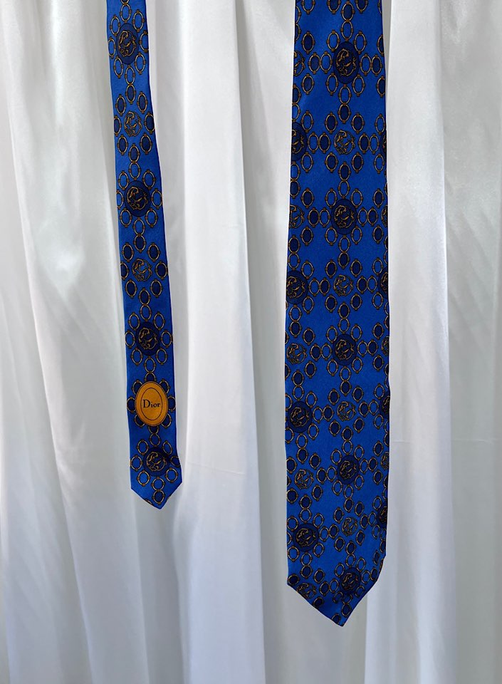 christian dior silk neck tie (made in France) (new arrival)