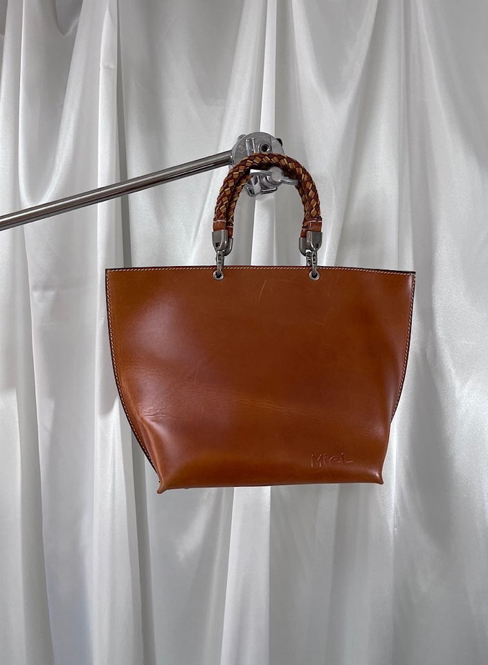 MieL leather bag
