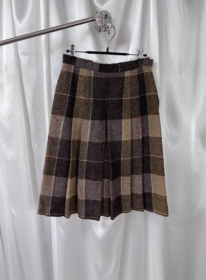 Addenda wool skirt