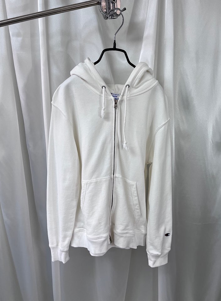 champion zip-up hoodie (m)