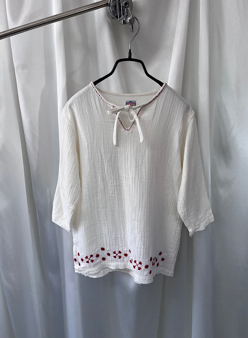 Chiang Mai DEIUXE GAIJIN MADE blouse