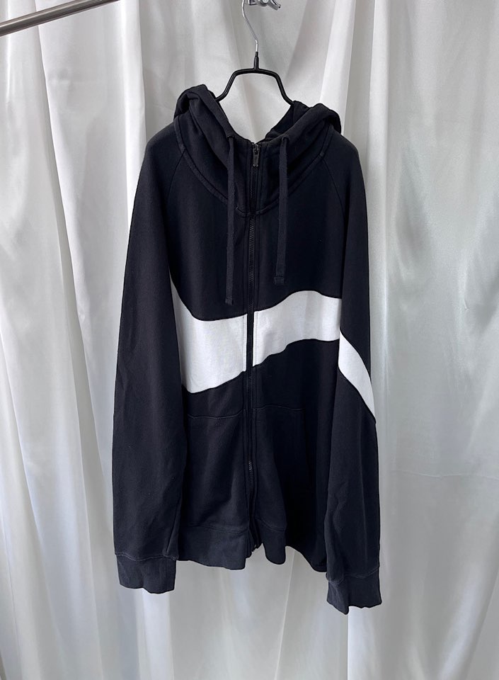 nike zip-up hoodie (XL)