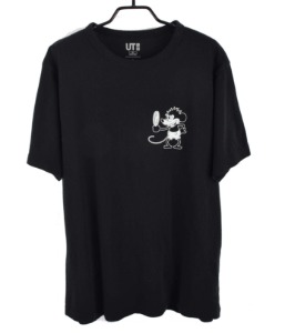 Disney x uniqlo 1/2 T-shirt (XL)