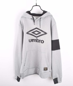 umbro hoodie (L)